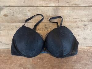 Victoria's‎ Secret Black Allover Lace 32B Very Sexy Push Up Bra VS